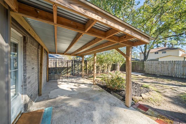 6930 Maple Fox Drive, Humble, TX 77338