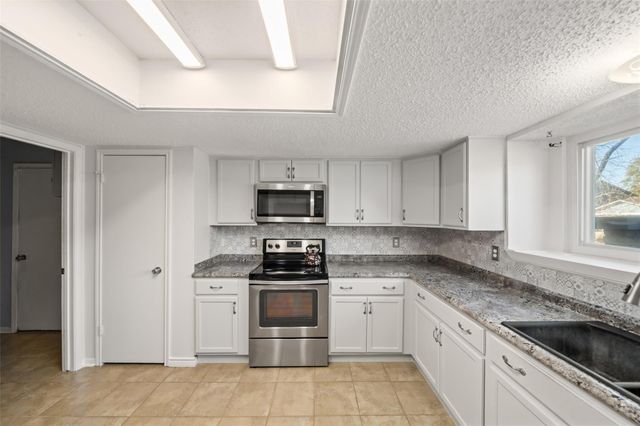 6930 Maple Fox Drive, Humble, TX 77338