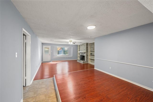 6930 Maple Fox Drive, Humble, TX 77338