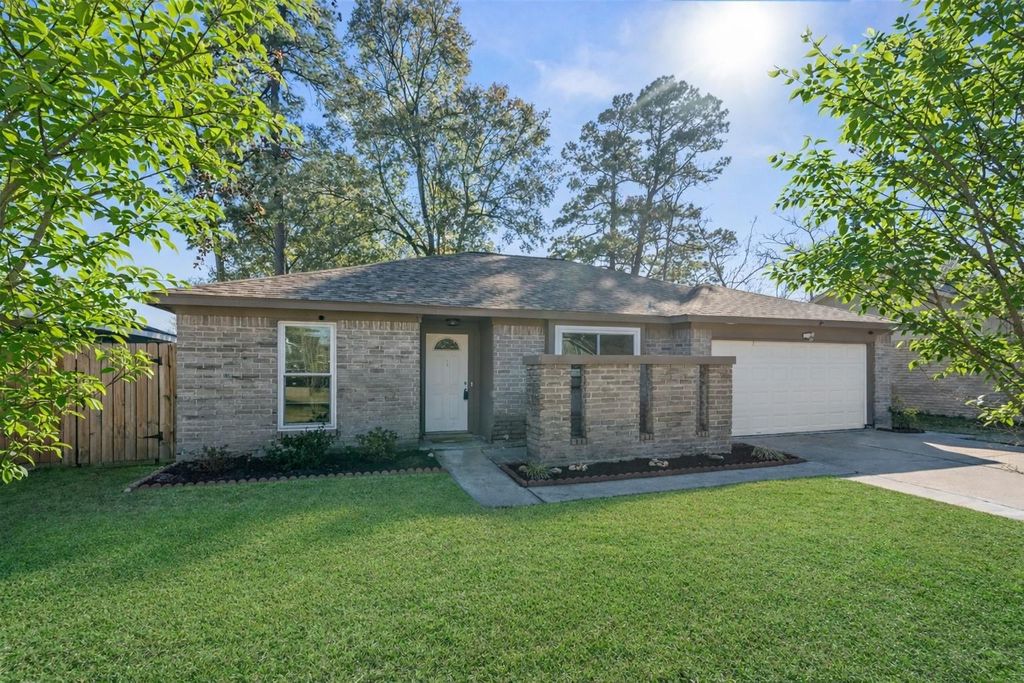 6930 Maple Fox Drive, Humble, TX 77338