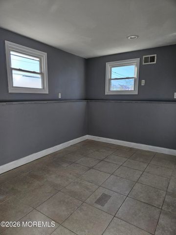 118 Walnut Drive, Lanoka Harbor, NJ 08734