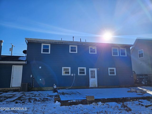 118 Walnut Drive, Lanoka Harbor, NJ 08734