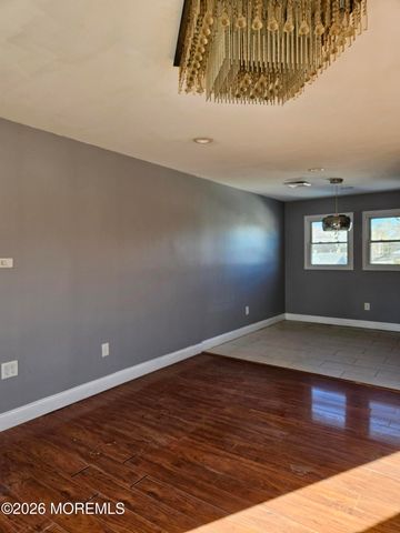 118 Walnut Drive, Lanoka Harbor, NJ 08734