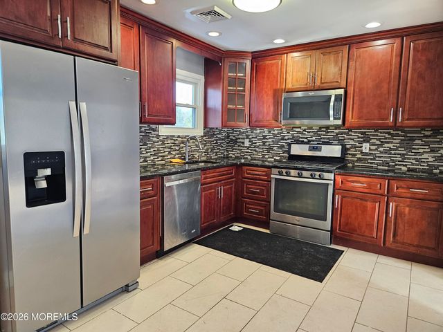 118 Walnut Drive, Lanoka Harbor, NJ 08734