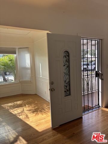 4162 Commonwealth Avenue, Culver City, CA 90232