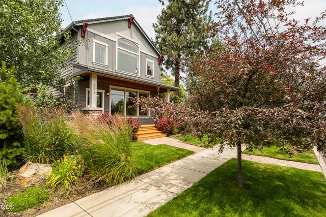 454 NE Burnside Avenue, Bend, OR 97701