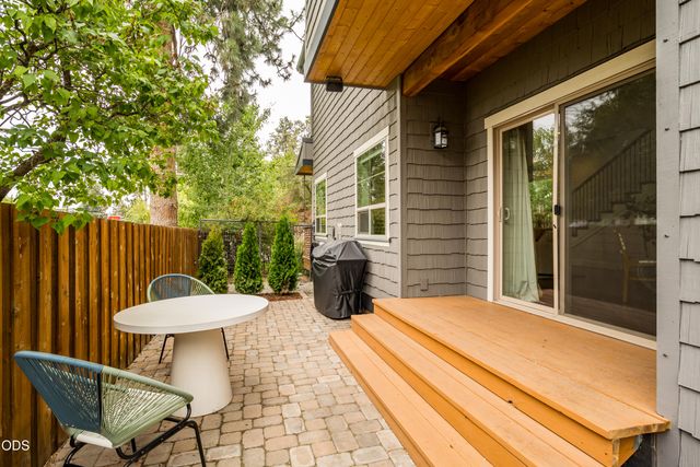 454 NE Burnside Avenue, Bend, OR 97701