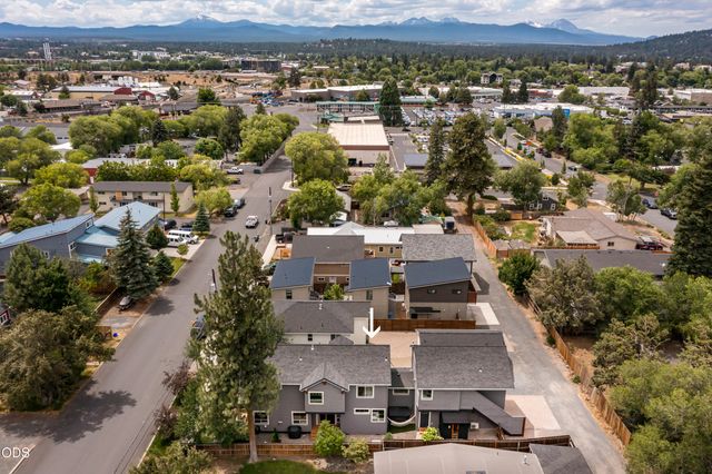 454 NE Burnside Avenue, Bend, OR 97701