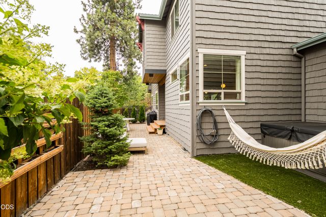 454 NE Burnside Avenue, Bend, OR 97701