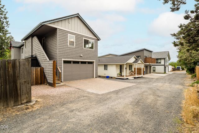 454 NE Burnside Avenue, Bend, OR 97701