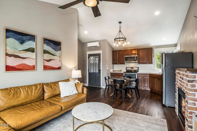 454 NE Burnside Avenue, Bend, OR 97701
