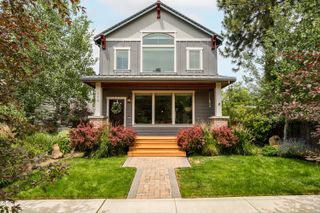 454 NE Burnside Avenue, Bend, OR 97701