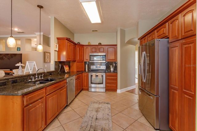 1816 SPARKLING WATER CIRCLE, Ocoee, FL 34761