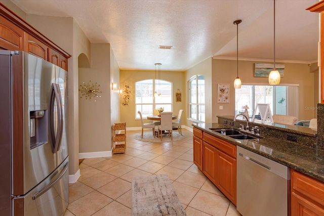 1816 SPARKLING WATER CIRCLE, Ocoee, FL 34761