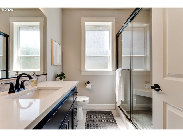 3550 MOUNTAIN QUAIL Ln, Eugene, OR 97405