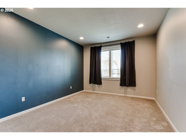 3550 MOUNTAIN QUAIL Ln, Eugene, OR 97405
