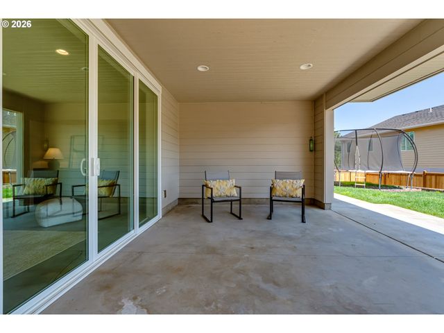 3550 MOUNTAIN QUAIL Ln, Eugene, OR 97405