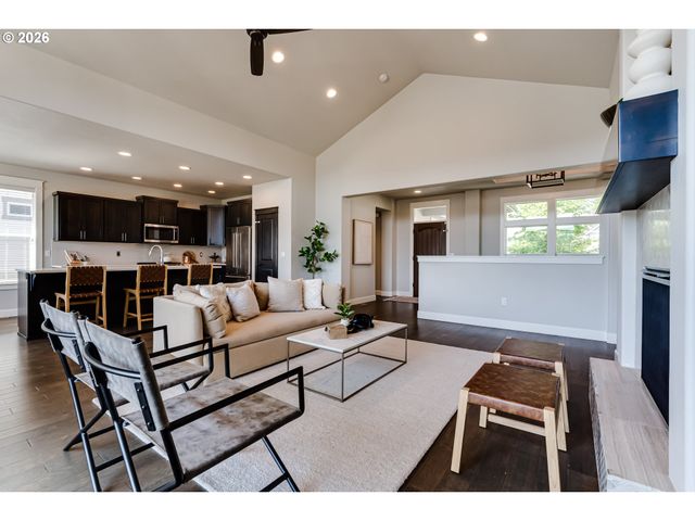 3550 MOUNTAIN QUAIL Ln, Eugene, OR 97405
