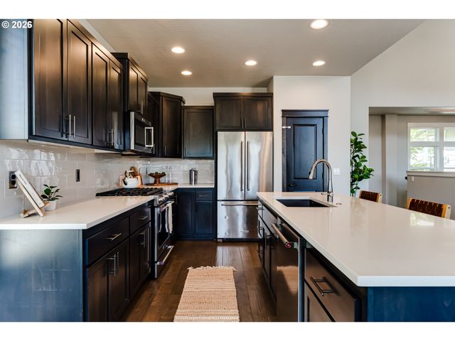 3550 MOUNTAIN QUAIL Ln, Eugene, OR 97405