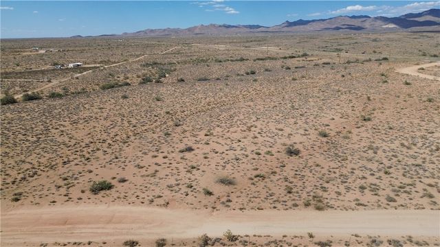 4.76 W Agate Street, Golden Valley, AZ 86413