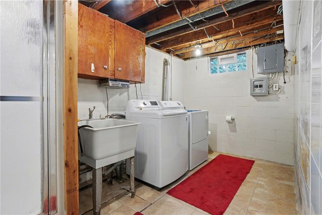 209 Cliff Rd, Economy, PA 15005