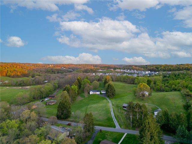 209 Cliff Rd, Economy, PA 15005