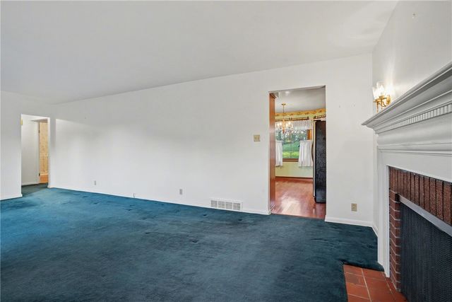 209 Cliff Rd, Economy, PA 15005