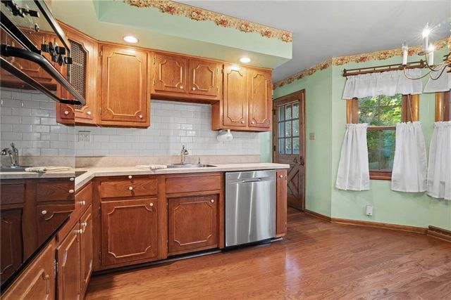 209 Cliff Rd, Economy, PA 15005