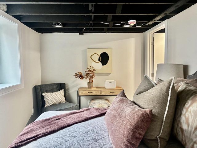 542 N 61st STREET, Wauwatosa, WI 53213