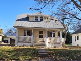 542 N 61st STREET, Wauwatosa, WI 53213