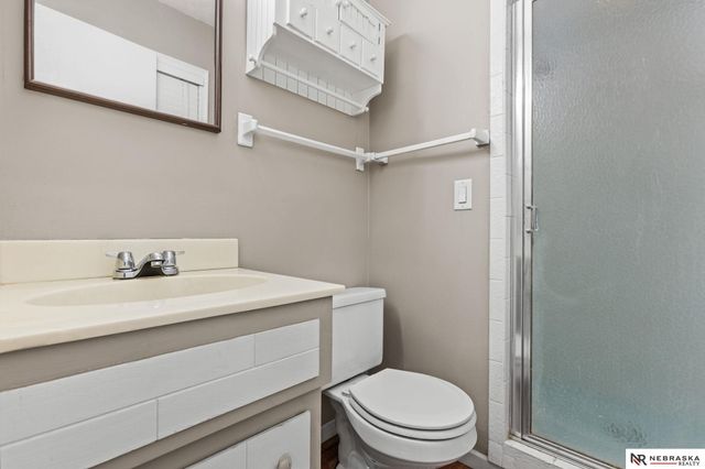 821 N 121st Street, Omaha, NE 68154