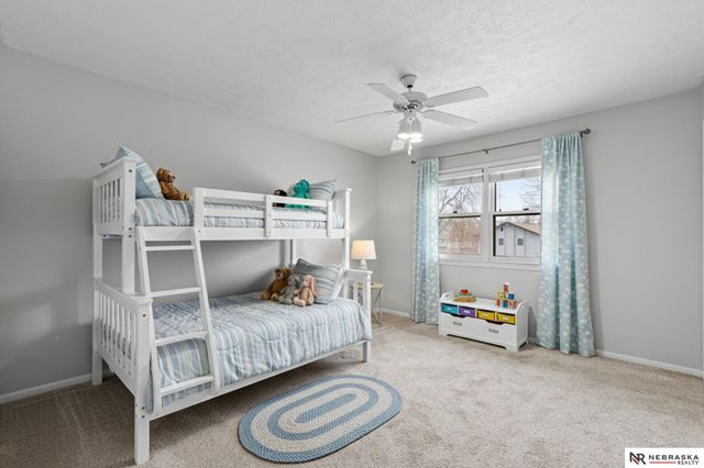 821 N 121st Street, Omaha, NE 68154