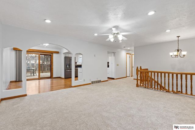 821 N 121st Street, Omaha, NE 68154