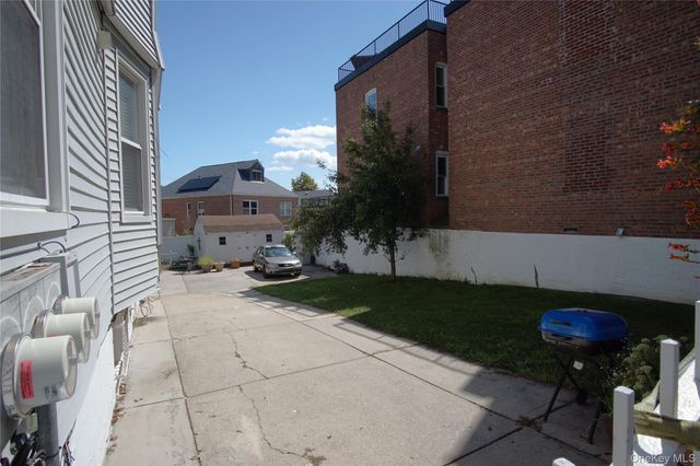 2430 Esplanade Avenue, Bronx, NY 10469