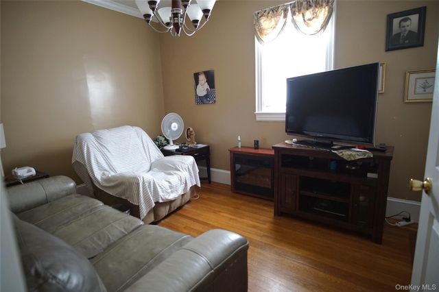 2430 Esplanade Avenue, Bronx, NY 10469