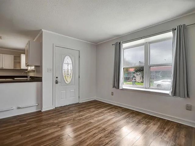 5309 Perry Avenue, Galveston, TX 77551