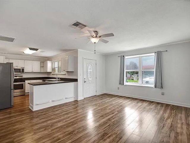 5309 Perry Avenue, Galveston, TX 77551