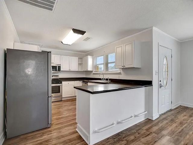 5309 Perry Avenue, Galveston, TX 77551