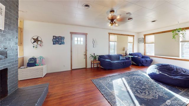 2124 Woburn Street, Bellingham, WA 98229