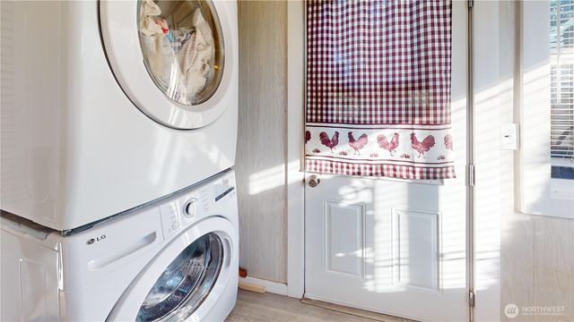 2124 Woburn Street, Bellingham, WA 98229