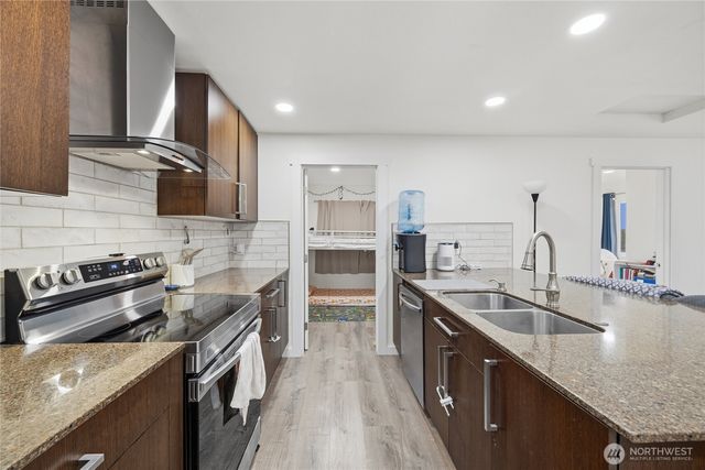 2124 Woburn Street, Bellingham, WA 98229