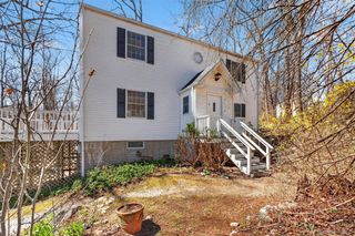 11 Shawnee Road, Putnam Valley, NY 10579