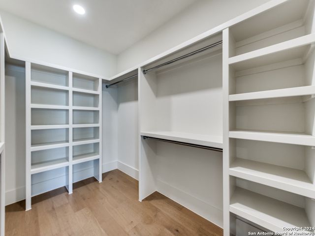 103 E Wildwood Apt B, San Antonio, TX 78212