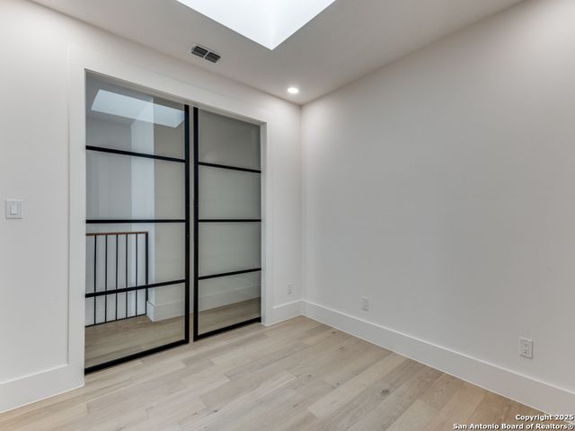 103 E Wildwood Apt B, San Antonio, TX 78212