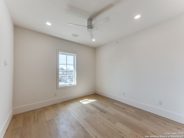 103 E Wildwood Apt B, San Antonio, TX 78212