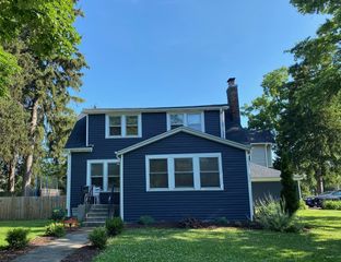 403 W Park Avenue, Wheaton, IL 60189