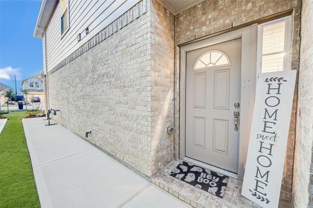 522 N 6th Street, La Porte, TX 77571