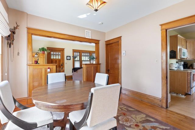 301 8th Avenue N, Hopkins, MN 55343