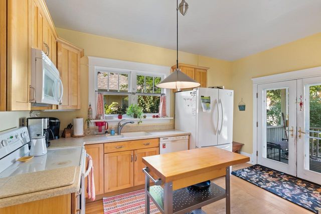 301 8th Avenue N, Hopkins, MN 55343