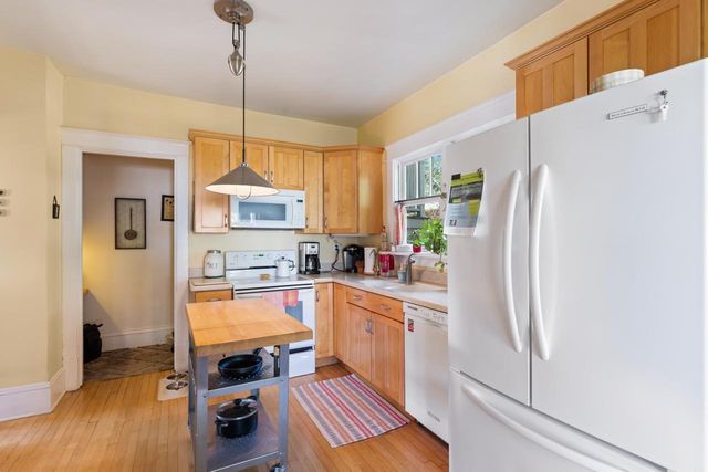 301 8th Avenue N, Hopkins, MN 55343
